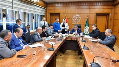  محافظ الدقهلية يعقد اجتماعاً هاماً مع اعضاء مجلسى النواب والشيوخ 