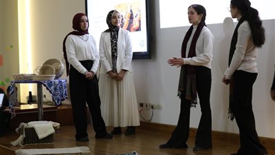 بالصور..أكاديميون وخبراء إعلام و سينما أشادوا بها  لأول مرة .. شراكات مع مؤسسات محلية ودولية لتنفيذ مشروعات تخرج طلاب إعلام الجامعة البريطانية في مصر 