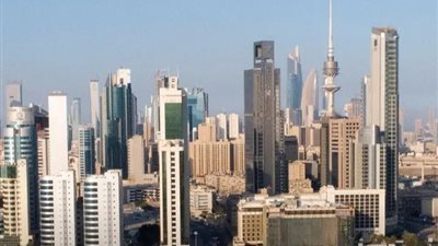 قرار مفاجئ يغيّر أوضاع الوافدين في الكويت
