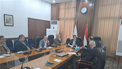 غرفة الطباعة تبحث مع 