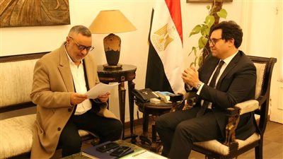 وزير الثقافة يبحث مع المشرف على الرقابة خطط تطوير المصنفات الفنية