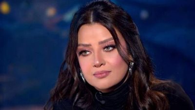 المحكمة الاقتصادية تؤجل محاكمة بلوجر بتهمة سب وقذف رضوى الشربيني 