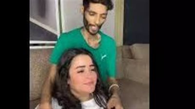 زوجة إبراهيم شيكا تقدم دعماً عاطفياً بأغنية.. اللاعب في حالة صحية متدهورة