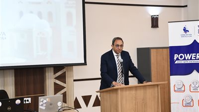 محافظ قنا يشارك في فعاليات زيارة وفد UNDP لمركز إبداع مصر الرقمية 