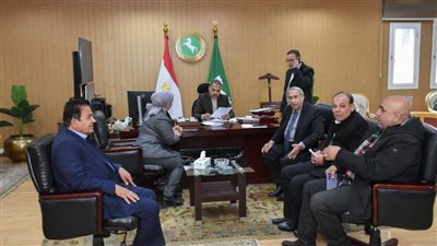 محافظ الشرقية يلتقي نواب البرلمان.. قرارات فورية لحل مشكلات المواطنين