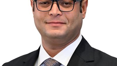 وزير الإسكان:بدء تسليم 214 عمارة سكنية للفائزين بمشروع 