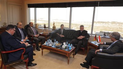 مباحثات مصرية ـ ألمانية لتعزيز  التعاون السياحي والأثري بين البلدين