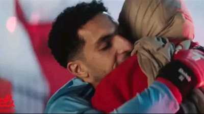 ظهور مفاجئ لمصطفى شوبير حارس الأهلي ووالدته في رمضان 2025... ما القصة؟