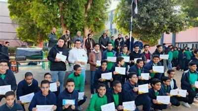 تكريم أوائل طلاب مدرسة الشهيد محمد جمال نصاري بقنا