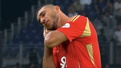 بيراميدز يفاوض رامي ربيعة.. أحمد حسن يكشف التفاصيل