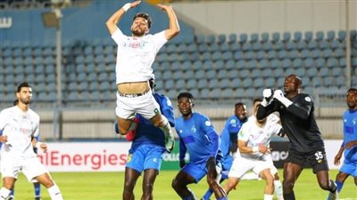 المصري يكتسح مودرن سبورت برباعية وينافس على صدارة الدوري