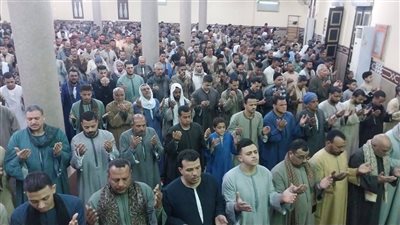 في لليلة السابع من رمضان مساجد اسيوط تمتلئ بالمصلين