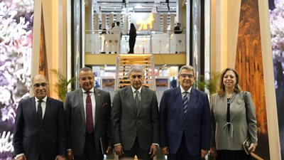 مصر تشارك بقوة في بورصة برلين السياحية.. ووزير السياحة والآثار يفتتح جناحها الرسمي