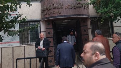 إحالة 3 من مديرين  حى  غرب المنصورة و 75 موظفا للتحقيق 