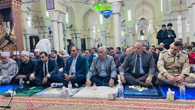 محافظ قنا يشهد احتفال مديرية الأوقاف بذكرى انتصار العاشر من رمضان بمسجد القنائي
