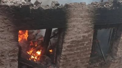بسبب الألعاب نارية.. حريق هائل في منزل بأبنوب دون خسائر بشرية 