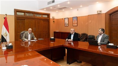 وزير الري يتابع إحلال وصيانة بوابات الترع لتطوير منظومة توزيع المياه