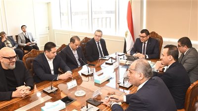 وزير الإسكان يلتقي مسئولي منصة مصر العقارية لبحث أوجه التعاون