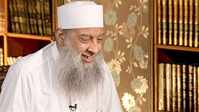 موعد ومكان جنازة الشيخ أبو إسحاق الحويني ومكان العزاء في مصر.. صور