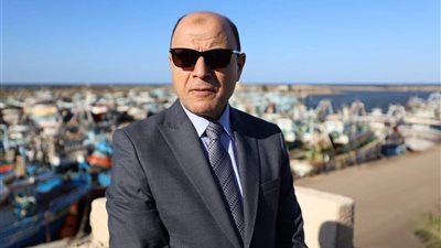 محافظ كفرالشيخ: يعلن توقف حركة الملاحة والصيد بميناء البرلس وسواحل المحافظة الشمالية