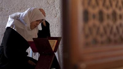 حكم قيام واعتكاف النساء في العشر الأواخر من رمضان