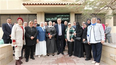 شركة ميناء القاهرة الجوى تحتفل بعيد الام وتكرم 13 سيدة من الأمهات المثاليات