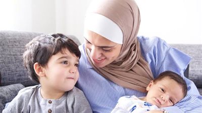 في عيد الأم.. قصص ملهمة عن الأمهات تضحيات عظيمة وإنجازات لا تُنسى