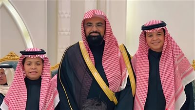 استراتيجية تربوية.. استبدل “النمل”  بـ”النحل”  في تربية الأبناء