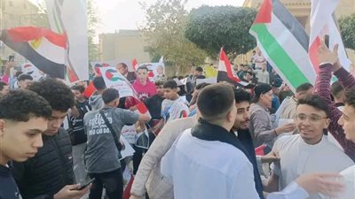 حشود مليونية بعد صلاة العيد تعكس دعم المصريين للقضية الفلسطينية