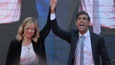 إيطاليا وبريطانيا تتعاونان لمعالجة جذور الهجرة وضبط الحدود