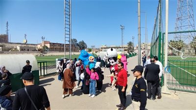 حفل ترفيهي لمرافقي أطفال غزة المحجوزين بمستشفى بنها الجامعى 