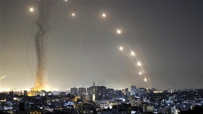 10 صواريخ من غزة تهز تل أبيب والاحتلال يعلن اعتراض معظمها