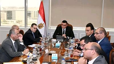  الإسكان يبحث مع شركة 