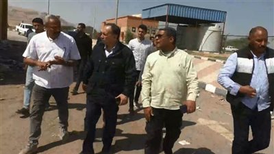محافظ أسيوط يتفقد محطة وسيطة لإعادة تدوير المخلفات بقرية الزرابي بأبو تيج