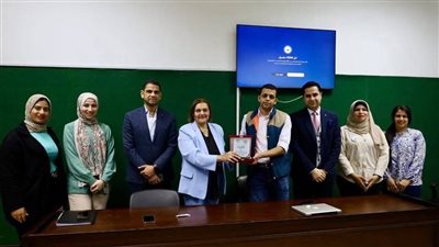 ندوة نادي التصميم بكلية الإعلام جامعة ٦ أكتوبر حول صناعة البوستر الاحترافي
