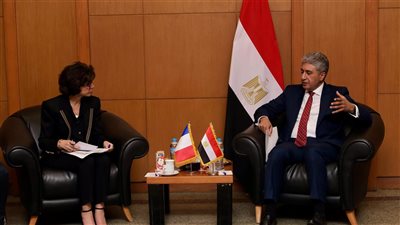 مباحثات مصرية ـ فرنسية لتعزيز التعاون السياحي بين البلدين