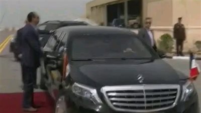 الرئيس السيسي وماكرون يزوران مستشفى العريش للاطمئنان على المصابين الفلسطينيين