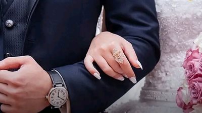 ثمانيني يطلب فتاة عشرينية لتحقيق حلم الأبوة.. أغرب طلب زواج في مصر
