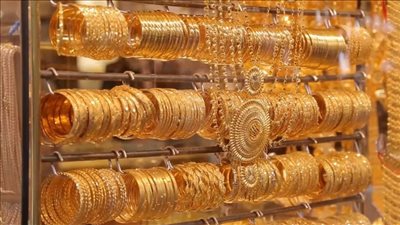 وسط توقعات بخفض الفائدة.. الذهب يسجل مستويات قياسية جديدة