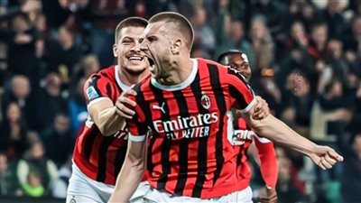 ميلان يكتسح أودينيزي برباعية ويتألق في الدوري الإيطالي