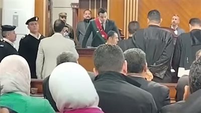 دفاع المعتدي على طفلة العاشر يطالب ببراءته ويعرض حالته النفسية