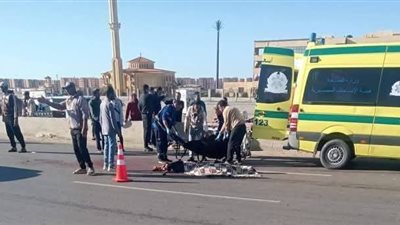 فاجعة على طريق جمصة دمياط الجديدة.. مصرع شاب وإصابة اثنين في تصادم مروع!