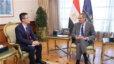 في أول لقاء مع الوزير.. رئيس هواوي الجديد يكشف عن مفاجآت استثمارية ضخمة بمصر