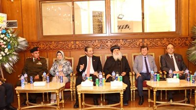 محافظ دمياط يهنئ الأقباط بعيد القيامة ويؤكد على وحدة المصريين