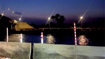 محافظ الشرقية يتابع إنشاء حاجز نيوجرسي وتركيب لوحات إرشادية لتحسين أمان الطريق الأوسطي
