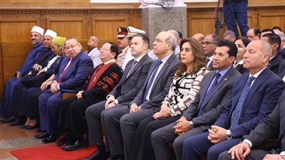 وزير الطيران المدني يشارك الأخوة الأقباط احتفالات عيد القيامة المجيد