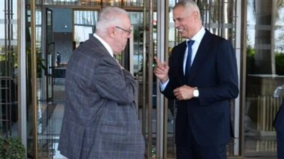 رئيس القابضة لمصر للطيران يبحث مع أمين عام الاتحاد العربي للنقل الجوي دعم التعاون في تحقيق الاستدامة البيئية