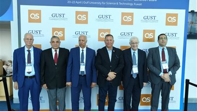 رئيس جامعة كفر الشيخ يشارك فى قمة QS العالميه للجامعات بالكويت