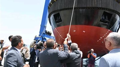 تدشين القاطرتين 