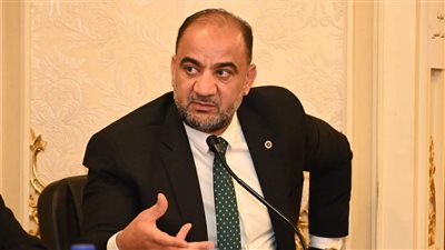 انسحاب مفاجيء.. برلماني يرفع الراية البيضاء: حاولت ولم أعد أستطيع